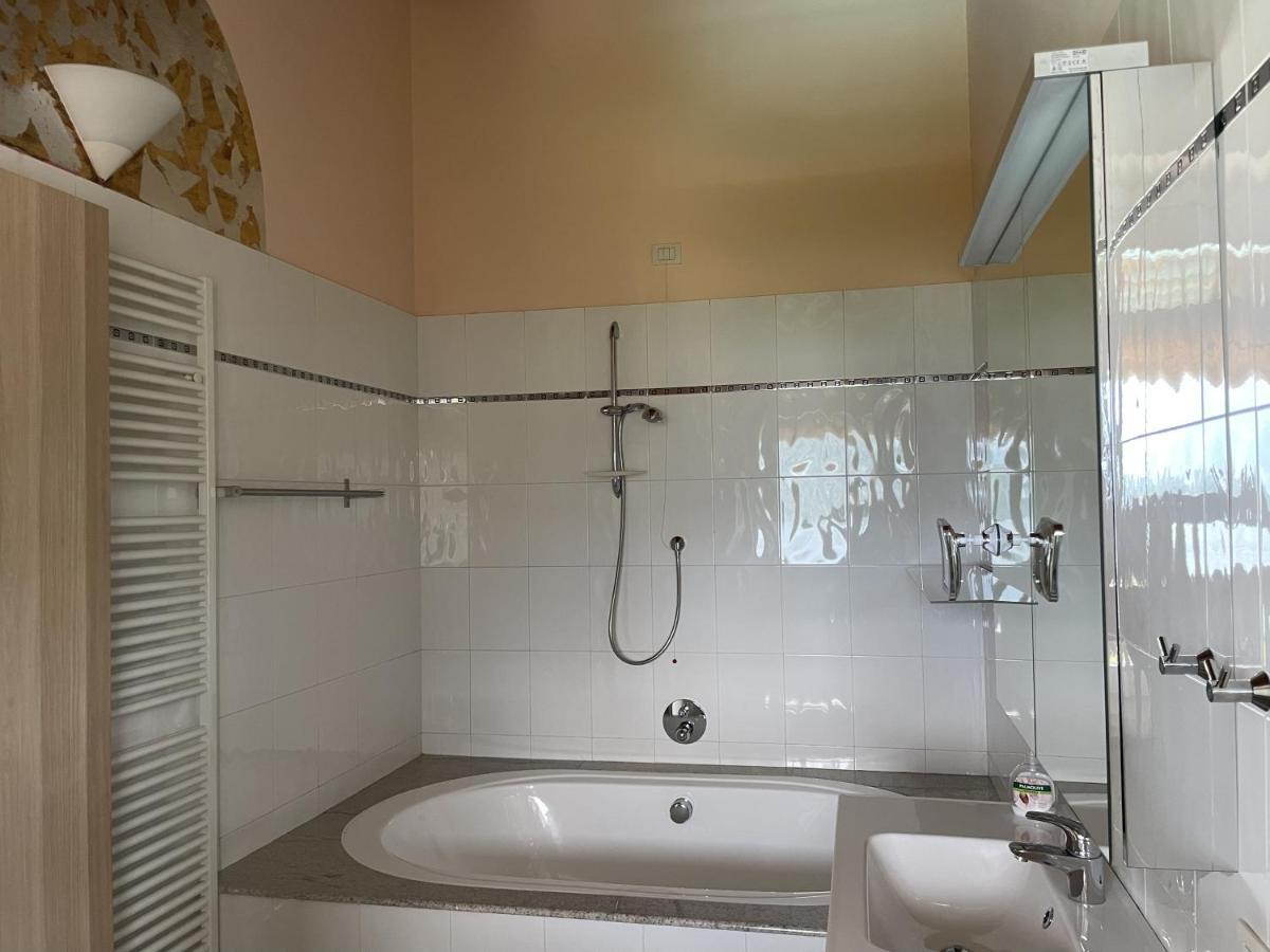 Casa Romantica Colico Ngoại thất bức ảnh